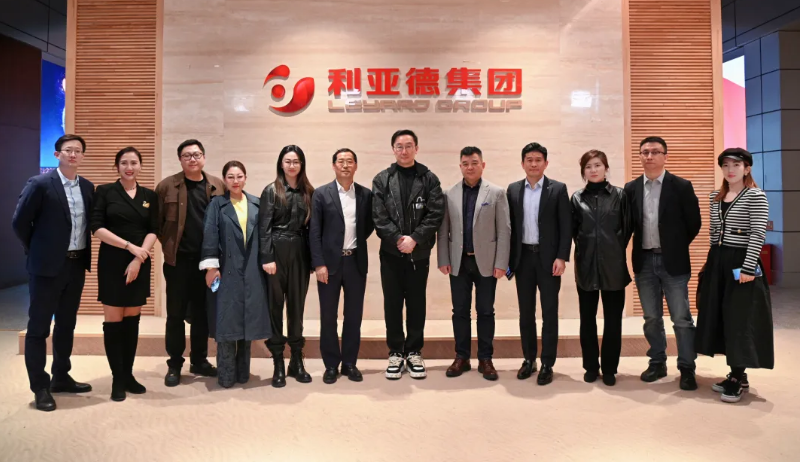陆川导演到访利亚德，解锁文化+科技融合新路径