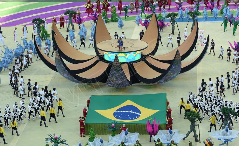 巴西世界杯“活的足球” LED软屏MJ4-P44项目